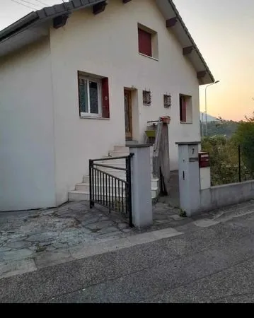 Maison avec 2 appartement