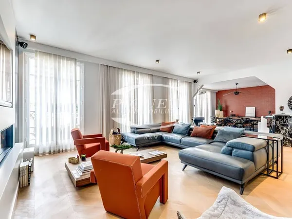 Duplex 7 pièces 200 m²