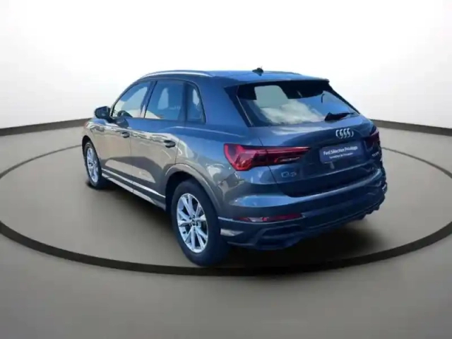 Audi Q3 35 tfsi 150ch s line s tronic 7 — photo 5
