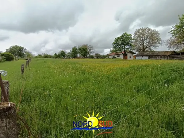 Terrain 1071 m²