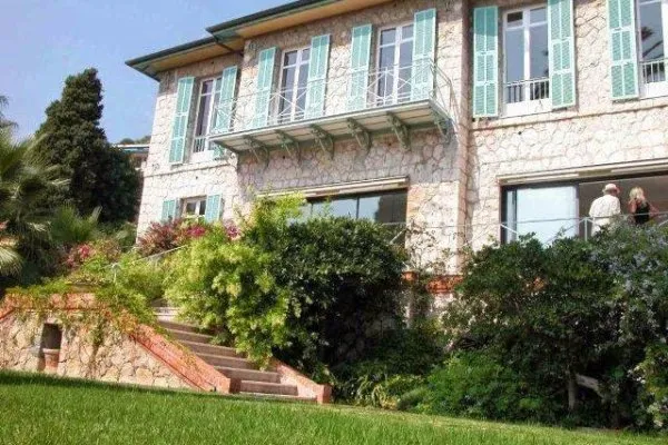 MAGNIFICENT BELLE EPOQUE STYLE HOUSE WITH BREATHTAKING SEAVIEWS