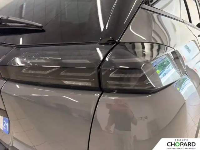 Peugeot 2008 hybrid 145 e-dcs6 — photo 25