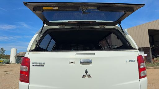 Mitsubishi L200 2.4 DI-D 181 4WD - Intense Connect – 2018 – 165157 km – Diesel – Boîte Manuelle — photo 22