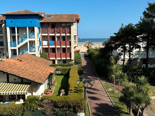 Studio à 100m de la plage de Sokoburu