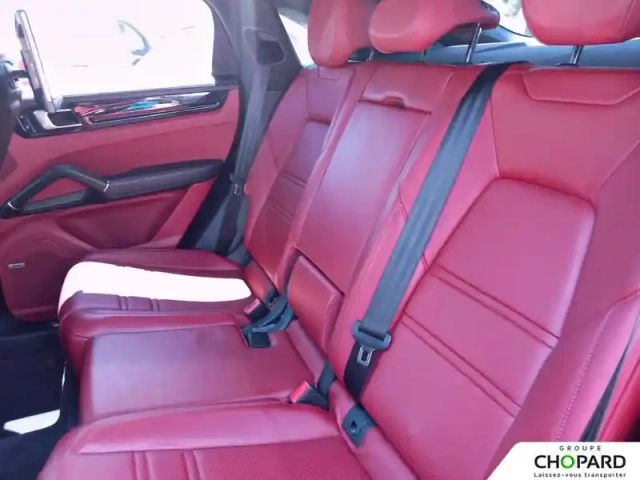 Porsche Cayenne e-hybrid 3.0 v6 462 ch tiptronic bva — photo 17