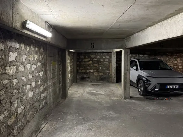 Loue parking 13m² Paris 11ème - Quartier Parmentier / Oberkampf