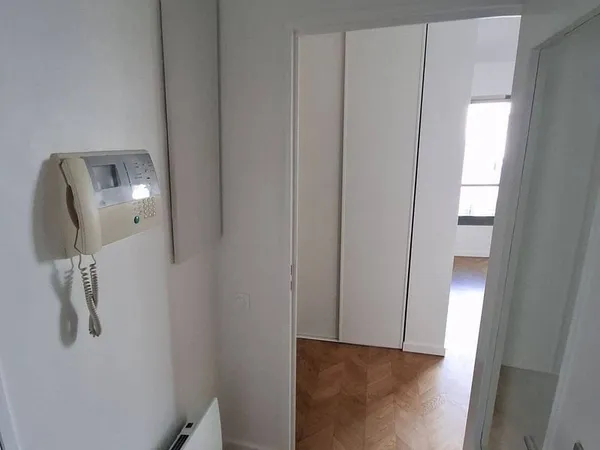 Studio 1 pièce 27 m²