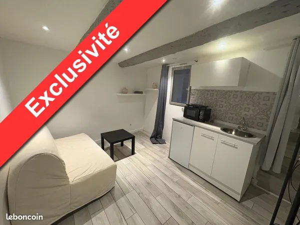 Studio 1 pièce 12 m²