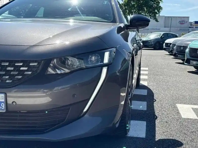 Peugeot 508 hybrid 225 e-eat8 — photo 16