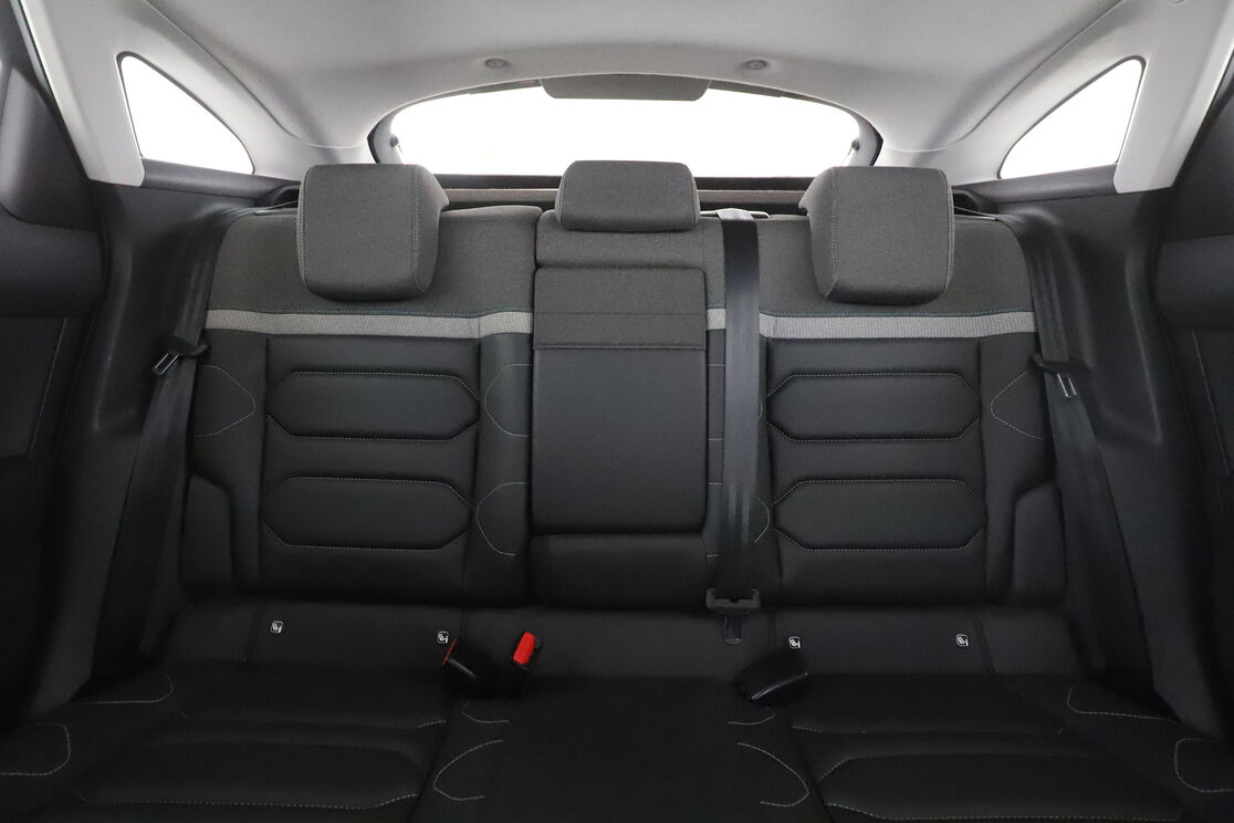 Citroen C4 1.2 PureTech Shine BV6 — photo 14