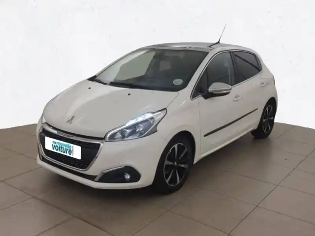 Peugeot 208 puretech 110ch s&amp;s eat6 — photo 1