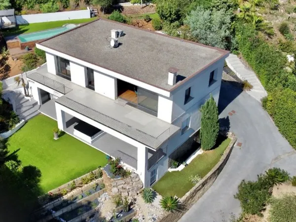 Maison 7 pièces 220 m²