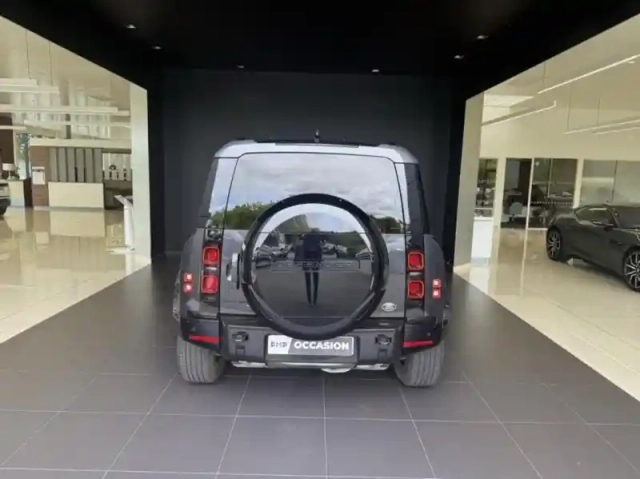 Land Rover Defender 110 2.0 p400e x-dynamic hse — photo 5