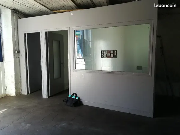 Local commercial 115 m²