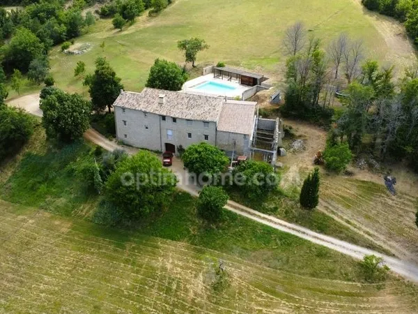 Propriété de Prestige XVe - 2,5 Ha avec Source - Vue Panoramique - Aiglun (04)