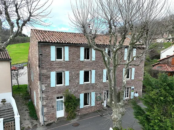 Ensemble immobilier de 193m2 + garage 100m2 - 5 logements