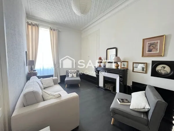 Appartement T2-Charme haussmannien-Très bon état