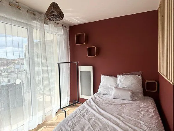 Studio neuf meublé avec terrasse - Bourg-en-Bresse