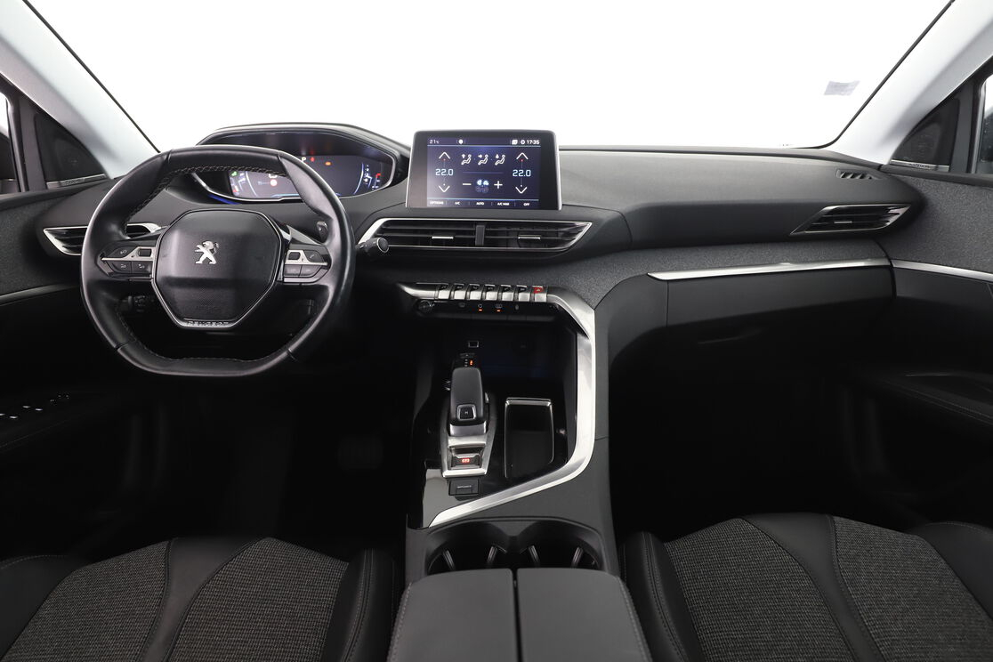 Peugeot 3008 1.6 THP Allure EAT6 — photo 11
