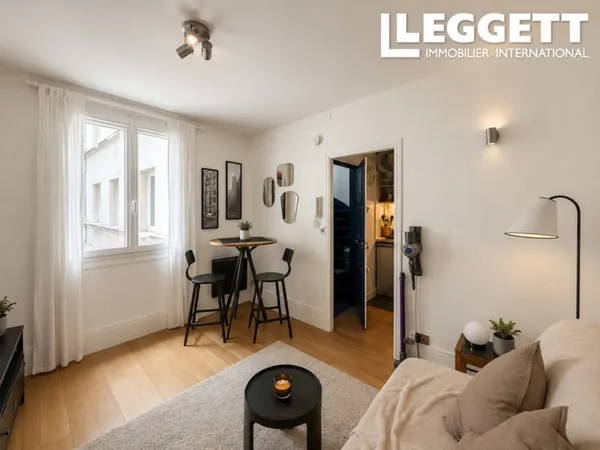 Île Saint-Louis | Charmant Studio Rénové au Calme | 2e Etage Ascenseur