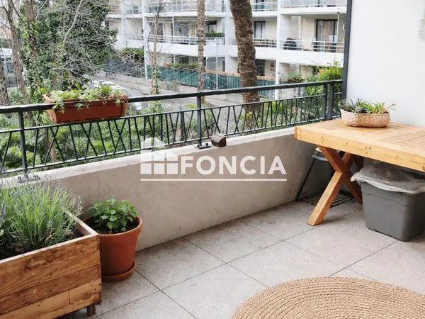 2P 43,74m2 - terrasse - parking - résidence récente de 2016 - proche centre et mer -