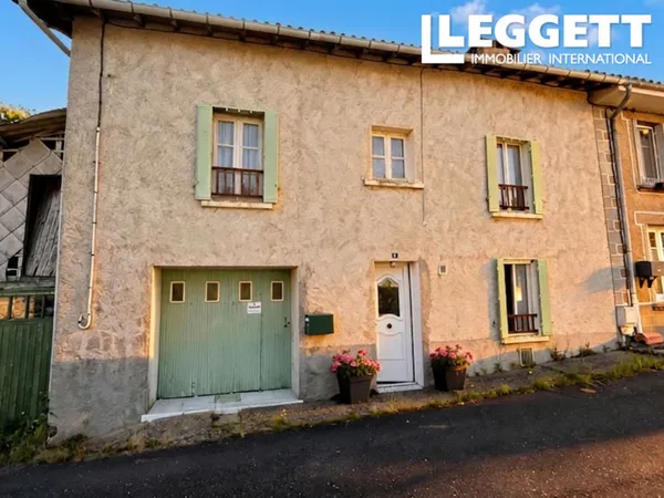 Maison de village de quatre chambres en excellent état, à quelques pas de toutes les commodités