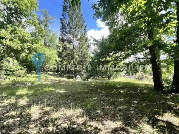 Terrain 1412 m²