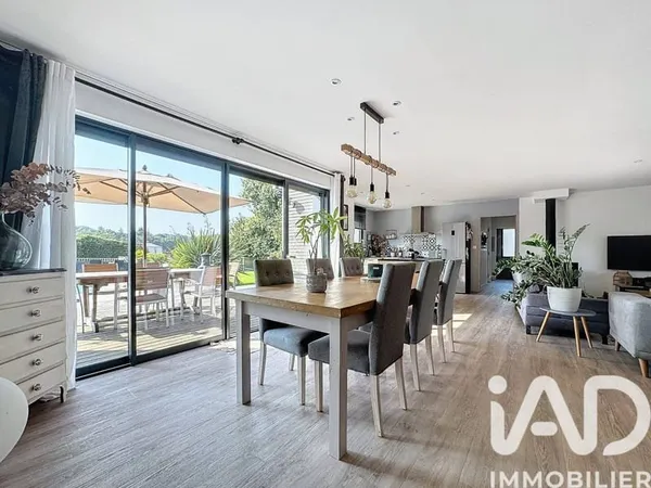 Maison 5 pièces 145 m²