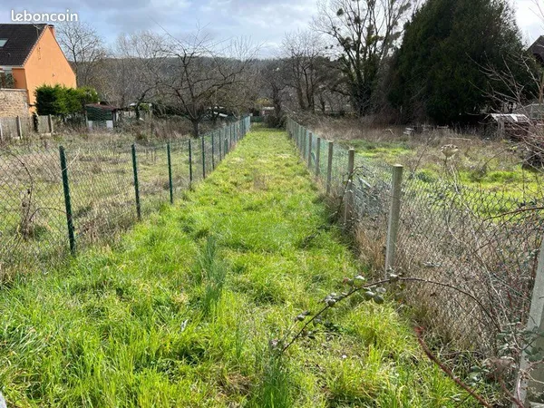 À louer - Terrain de 700 m² à Porcheville (78)
