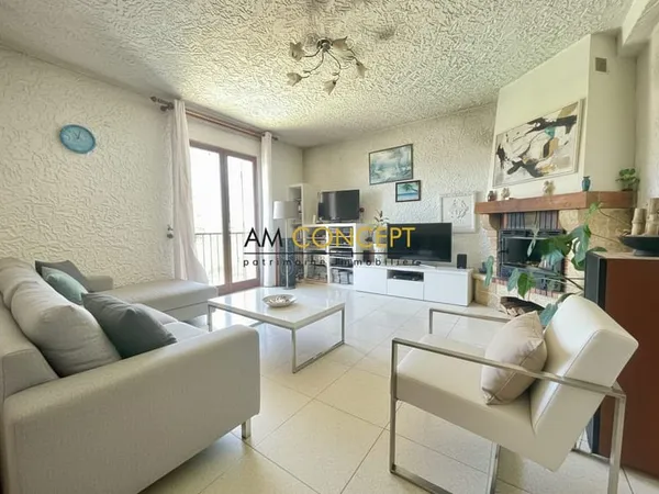 CARROS Maison 6 pièces 95 m2 vue panoramique, piscine, jardin,