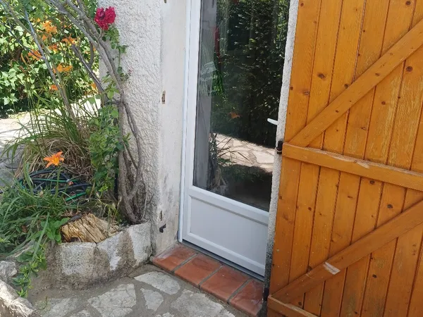 Loue appartement 19m² meublé en rez-de-jardin avec contrat étudiant