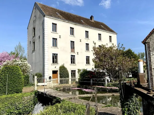 Maison Vente Arcisses 8p 321m² 597000€