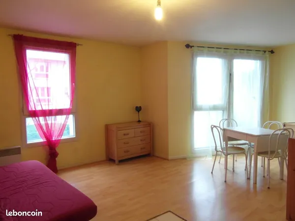 Studio sécurisé et calme
