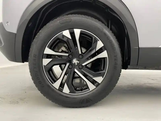 Peugeot 2008 puretech 130 s&amp;s eat8 — photo 13