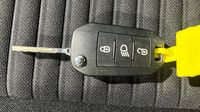 Peugeot 2008 1.2 PureTech 100ch S&S Active — photo 16