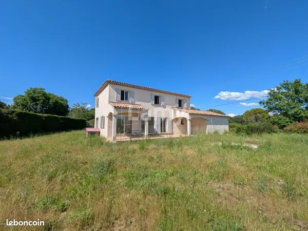 Villa 6 pièces 158 m²