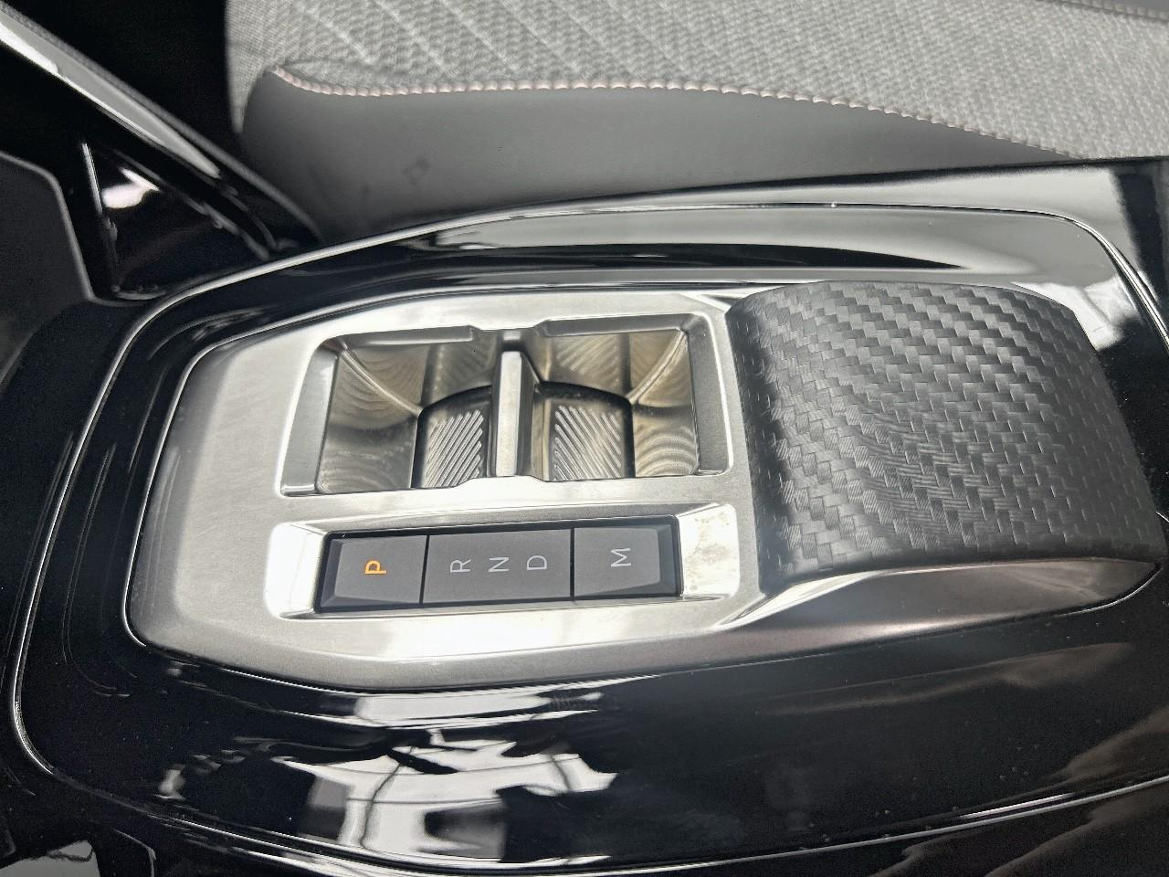 Peugeot 2008 130 s&s eat8 allure — photo 17