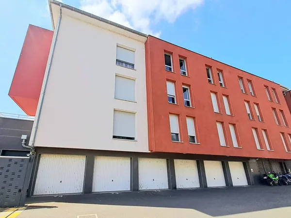 Appartement T1 de 28.30 m2 meublé avec place de staionnement privative