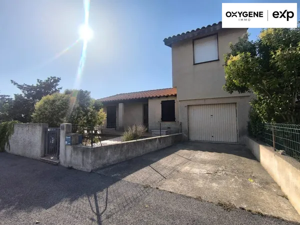 Villa 3 faces de 127m² en R+1 avec jardin et garage