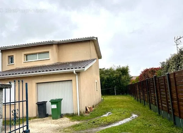 Immeuble bureaux 160 m2 - le haillan