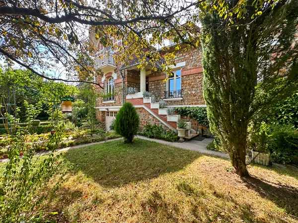 Maison 7 pièces 207 m²