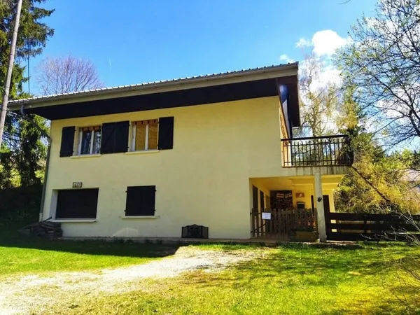Maison 8 pièces 223 m²