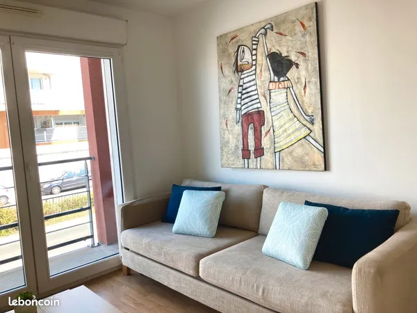 Charmant studio meublé, parking privé et balcon