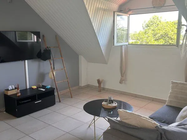 Appartement 2 chambres entièrement climatisé meublé