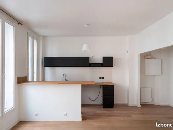 Paris 4e - 3 pièces de 59,08 m², 2 chambres, ascenseur - location vide
