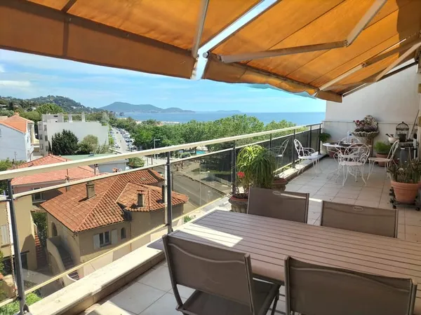 TOULON - LE MOURILLON - VUE MER