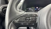 Toyota Yaris 116h Dynamic 5p MY22 — photo 24