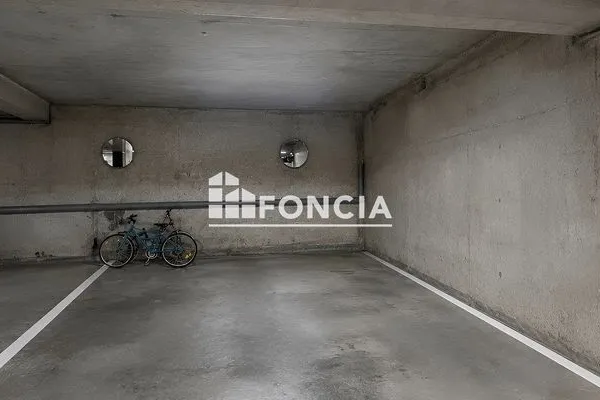 Parking 13 m²