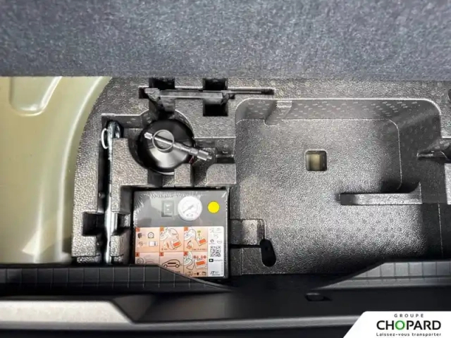 Peugeot 2008 electrique 54 kwh 156 ch — photo 25