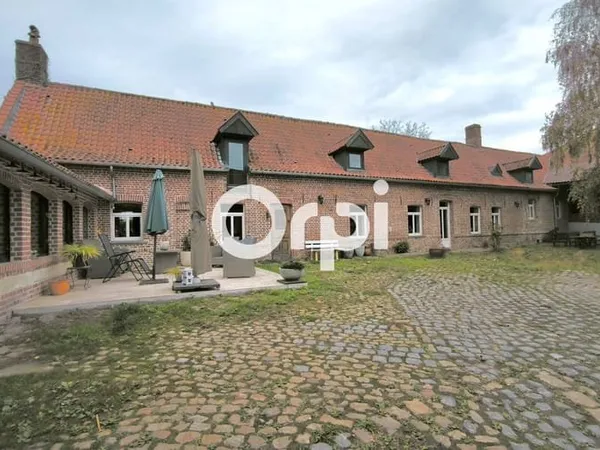Maison 5 pièces 240 m²